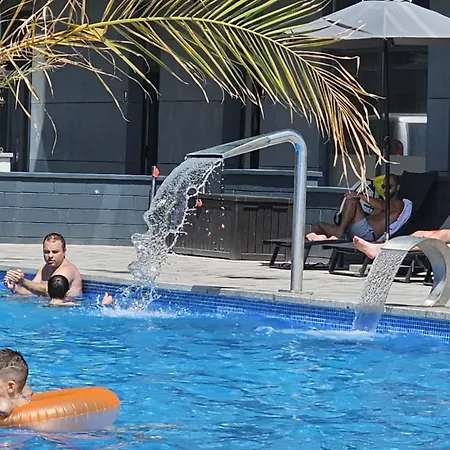 Bell Marina Family Beach Pool & Spa In Prima Linie La Mare